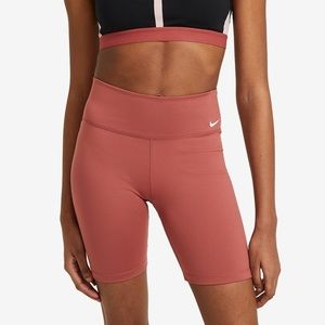Nike Women’s Midi Rise 7”inch Shorts Blush S